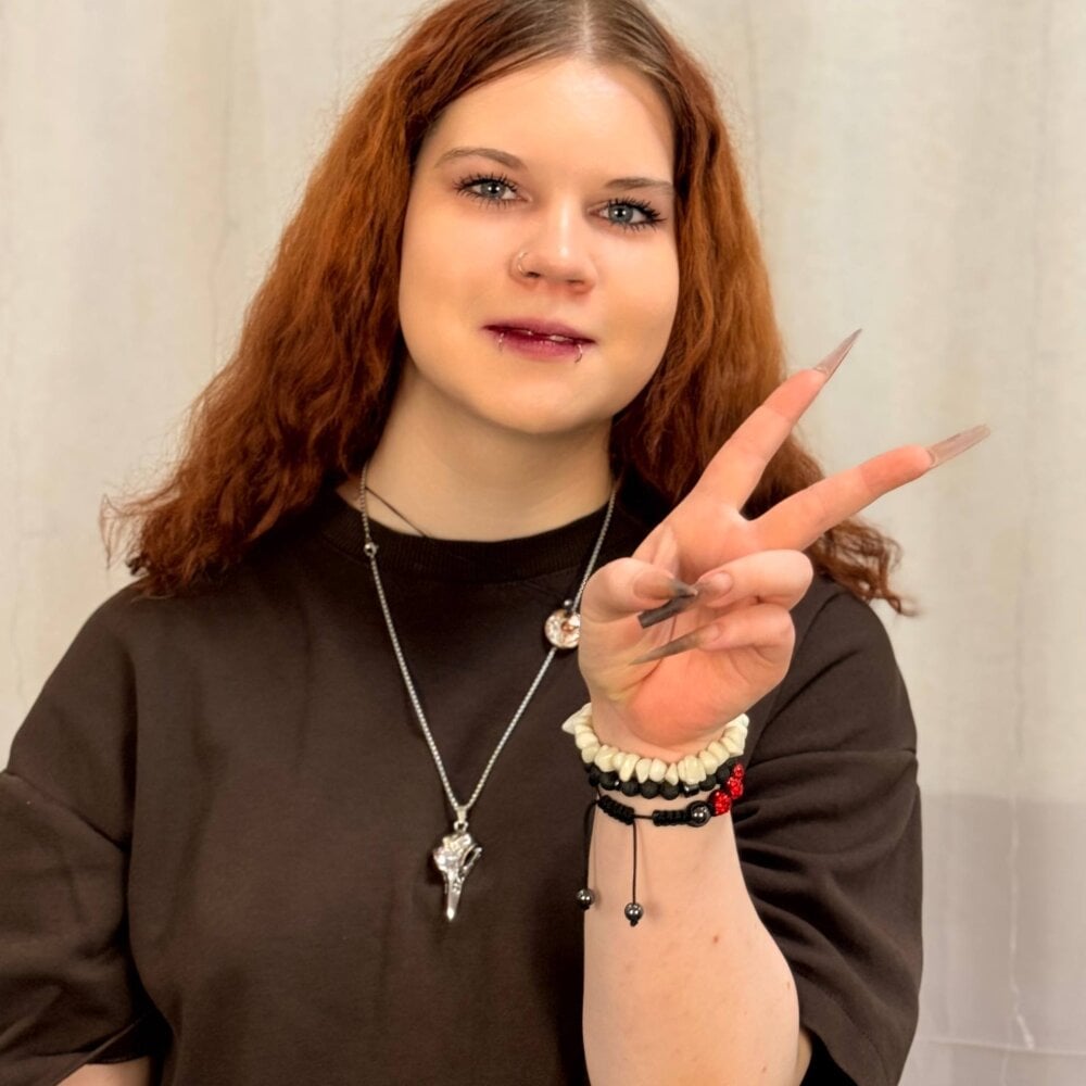 stripchat honeykissa webcam profile pic via sexlivecamsites.com