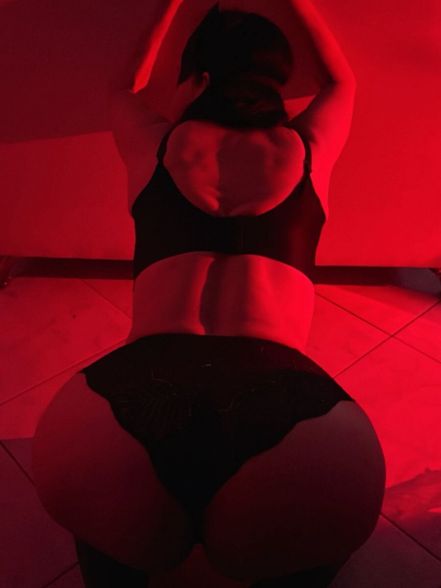 stripchat elena_sweet1