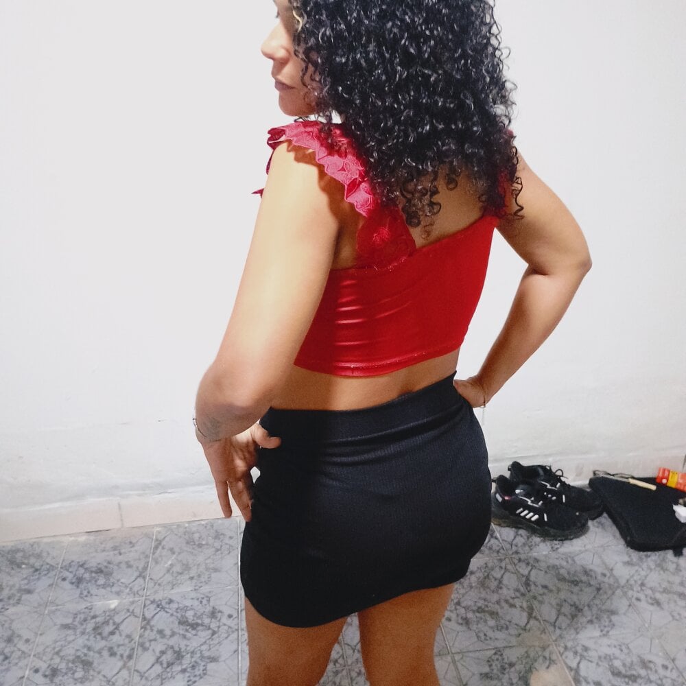 stripchat sapekinha0010 webcam profile pic via privat-livecam.com