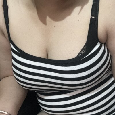 Avnimodel_back