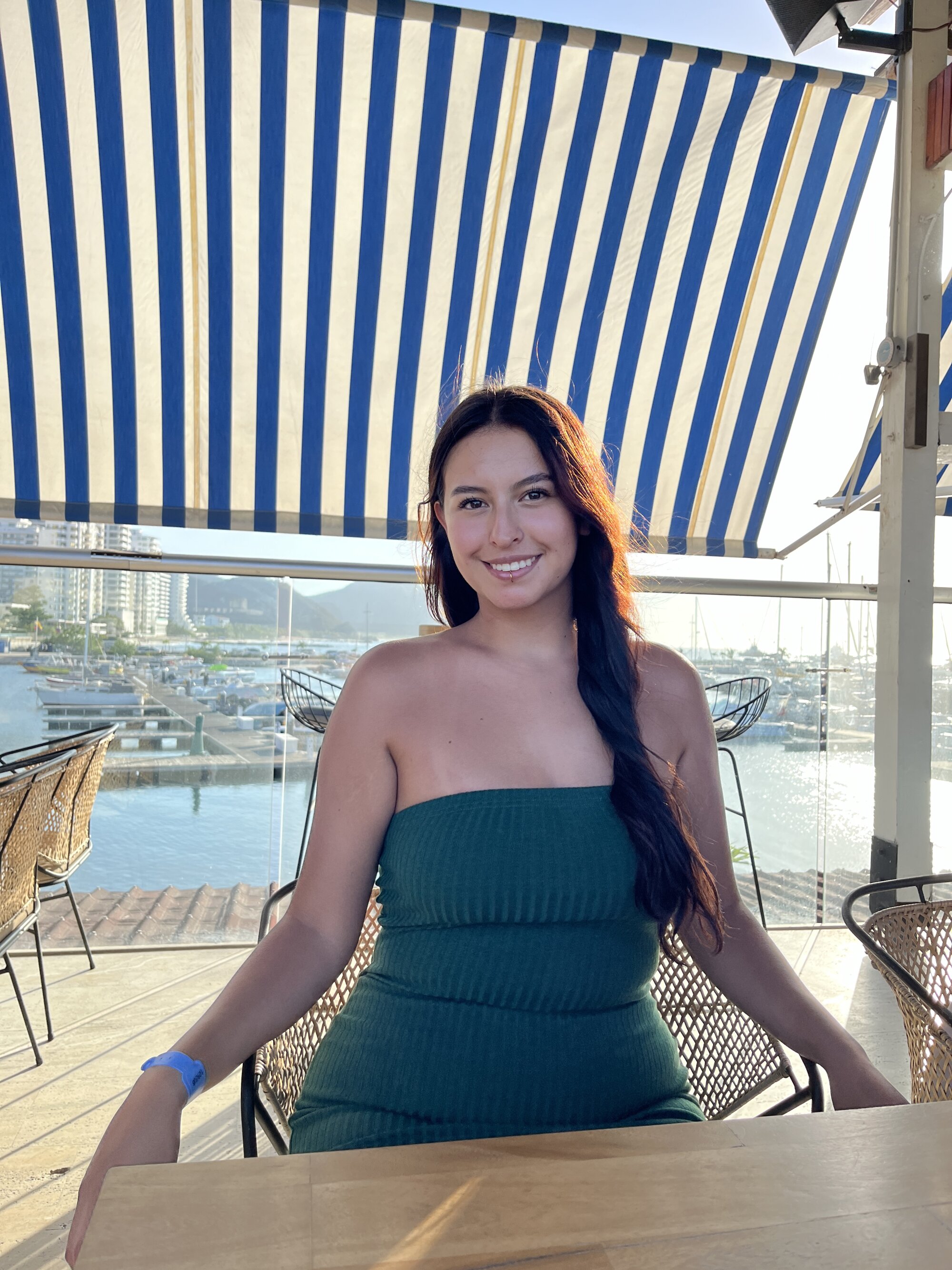 Amelie_Porch_