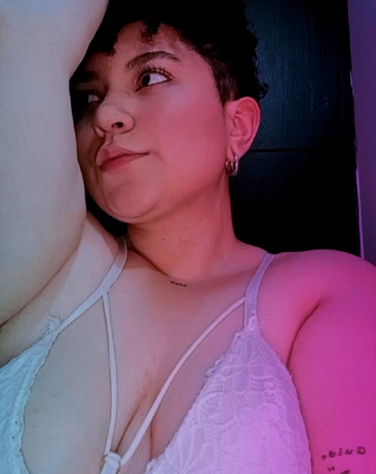 curly_cam_queen69 profile