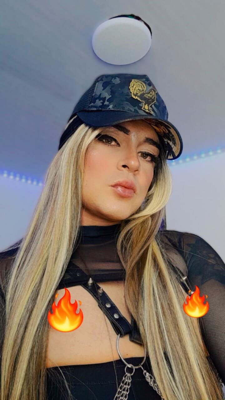 Sofi_horny4u