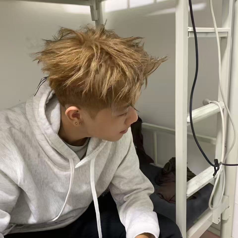 bingbingzhubo's Offline XXX Chat