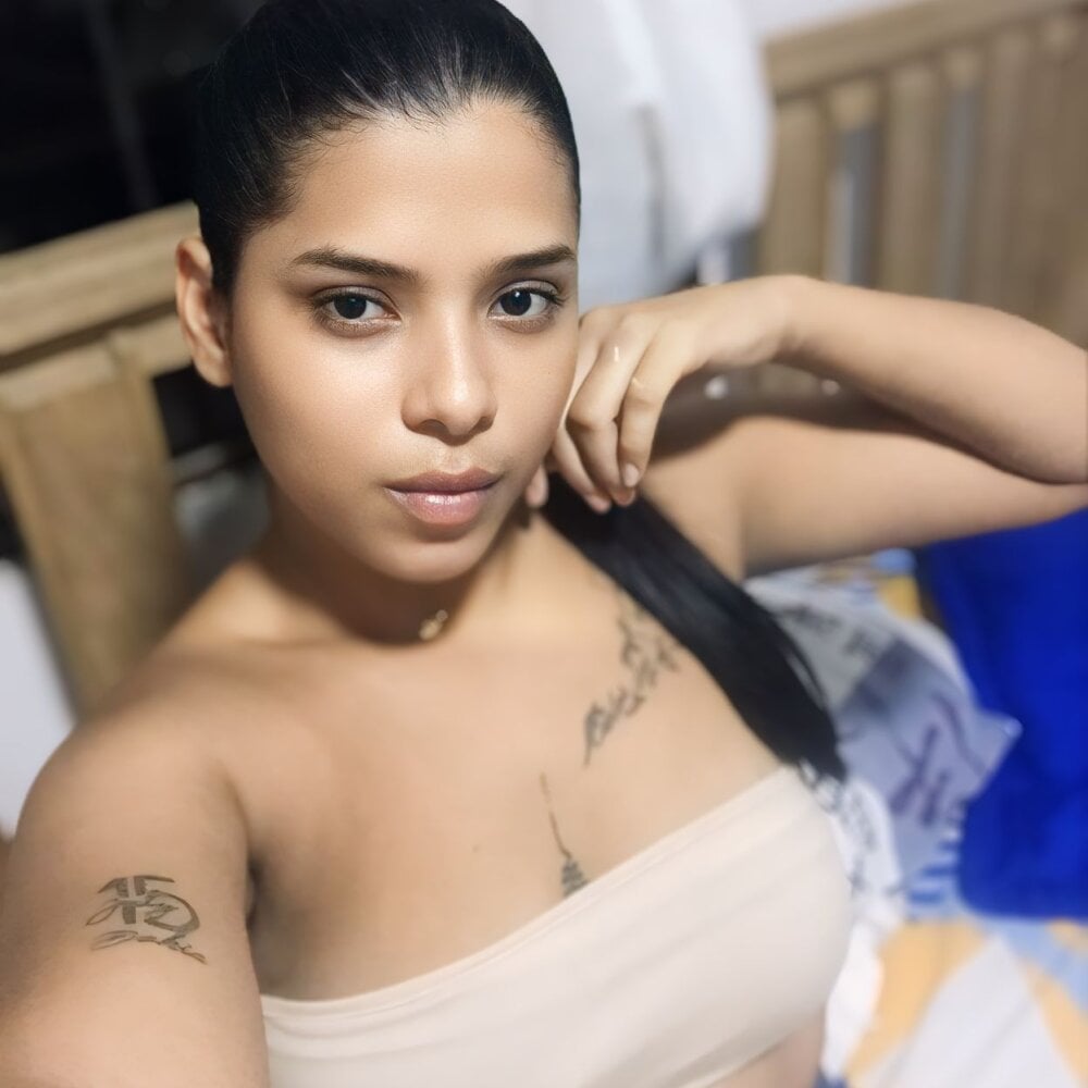 abril_lara profile