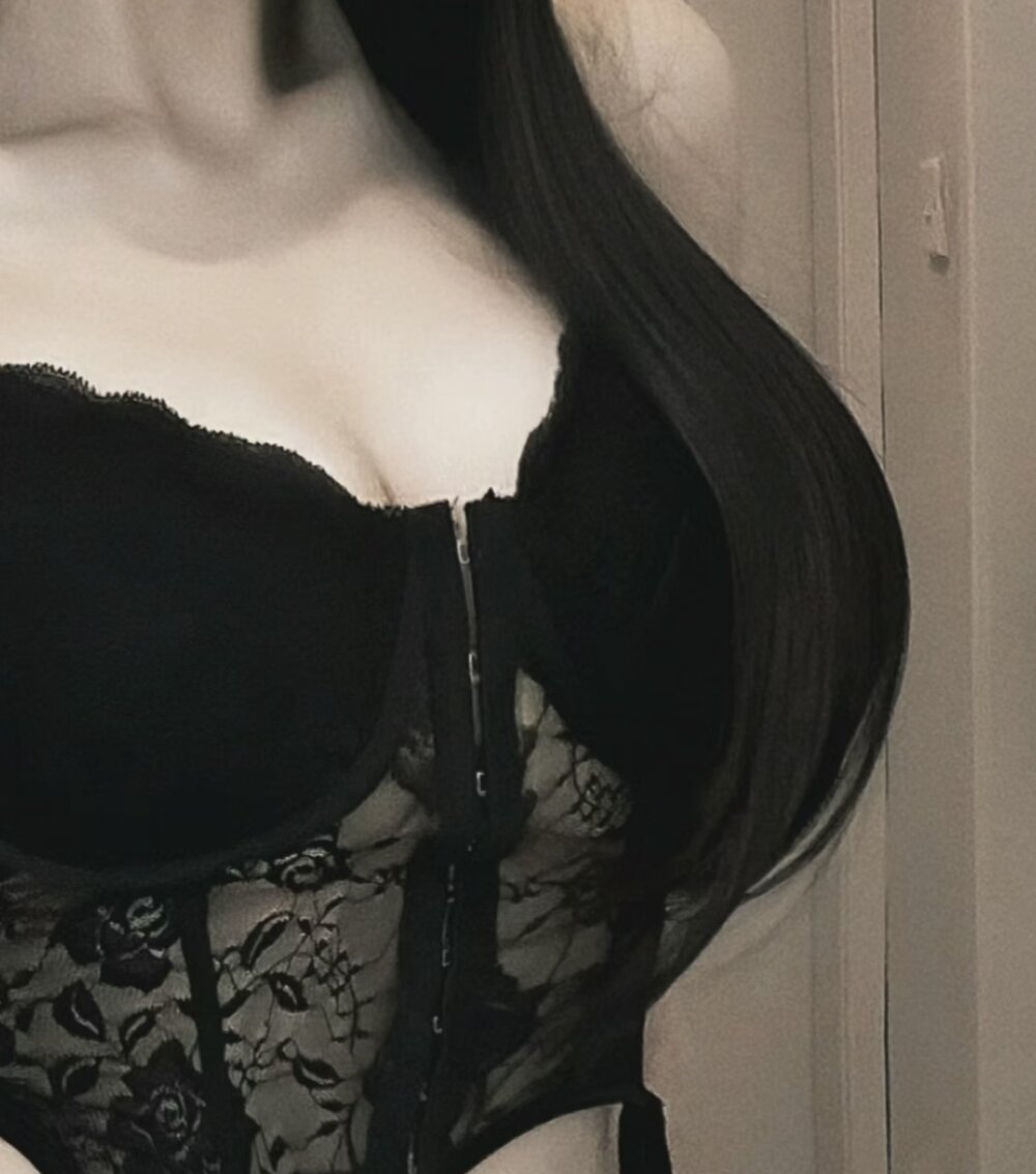 Live sex webcam photo for Y1-Lin #286488023