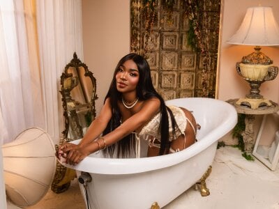 Lanna-Doll - striptease ebony