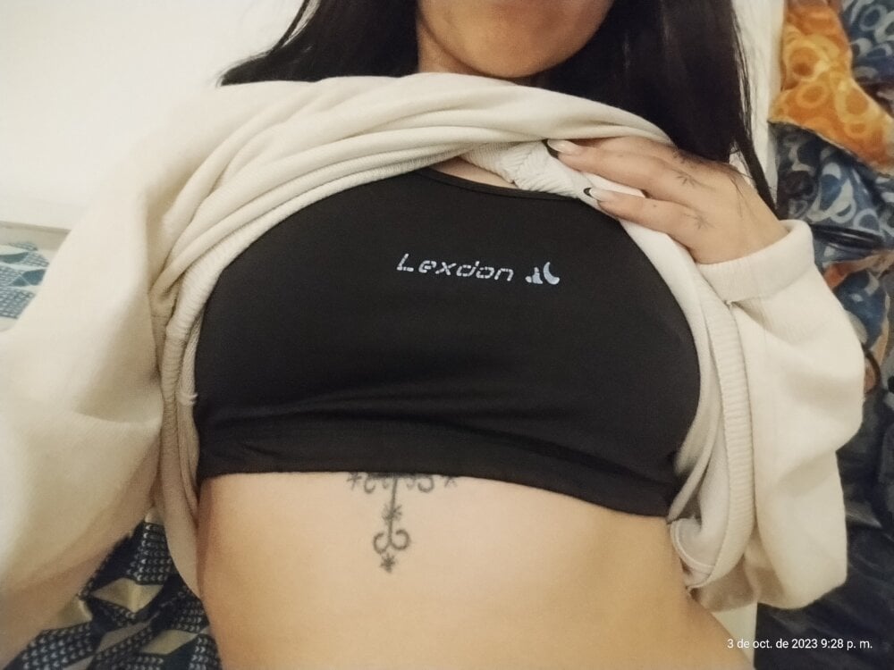 stripchat charruajuli webcam profile pic via sexcityguide.com