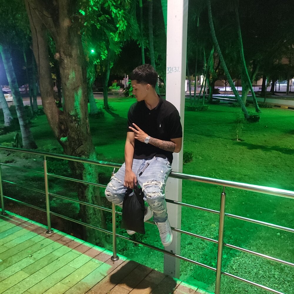 diegovega21 from stripchat