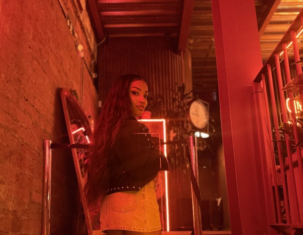 onaircams.com eimi_spacee livesex profile in streaming-on-monday cams