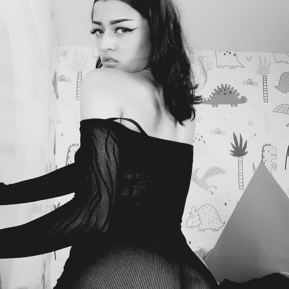 Live sex webcam photo for emma_anthonella #282872567