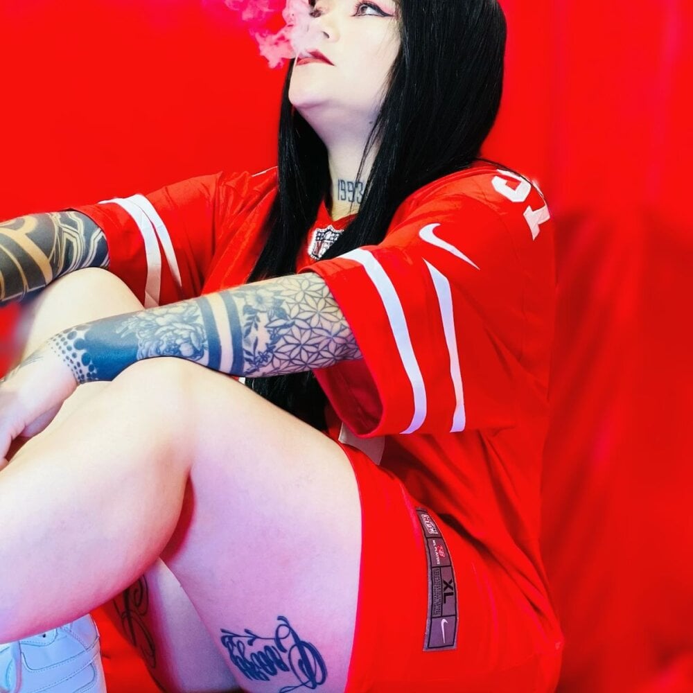 Eimy_Harrison_ live cam model at StripChat