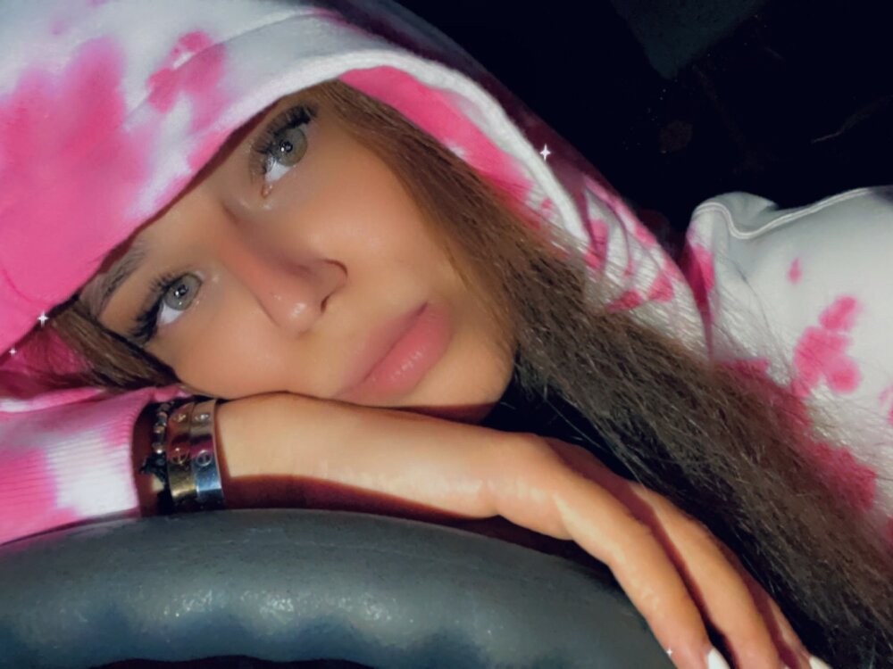 Live sex webcam photo for NadiraNoor #290055376