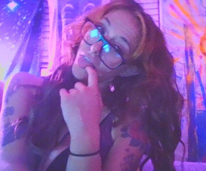 iluvcams.com darnette_daisy livesex profile in hazel-eyes cams