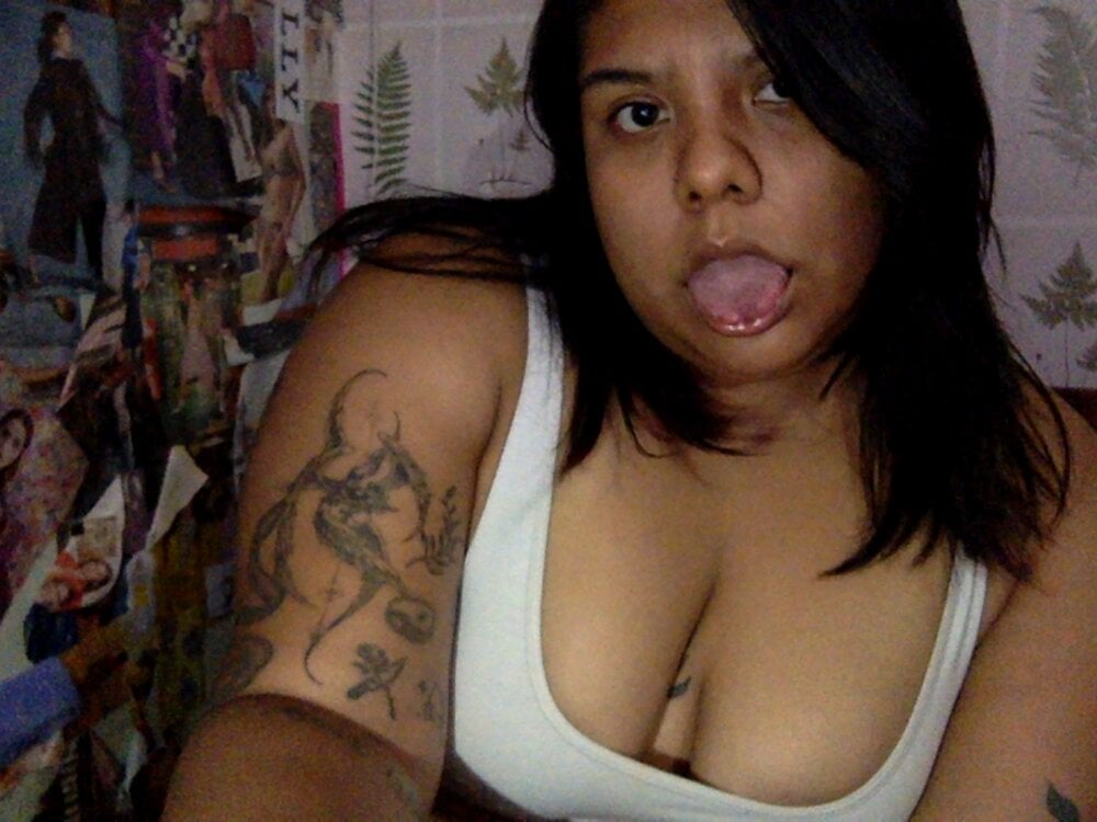 annoyedputa from stripchat