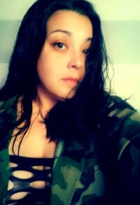 FiestyFoxx42 Offline Chatraum