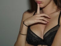 PetitePrincess05's webcam live show
