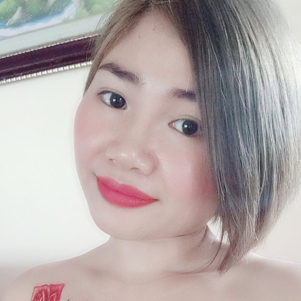 rini128 from stripchat