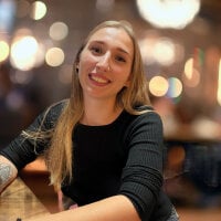 MonicaRadcliffe's Offline Chat Room
