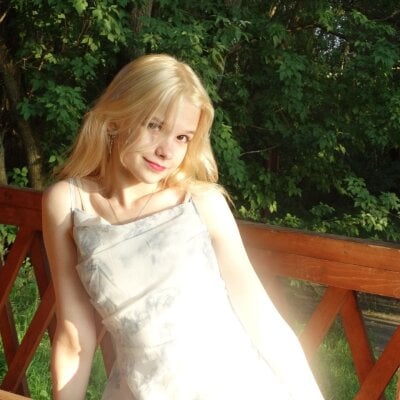 PhillisEsplin on StripChat