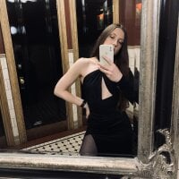 Skirelia's webcam live show