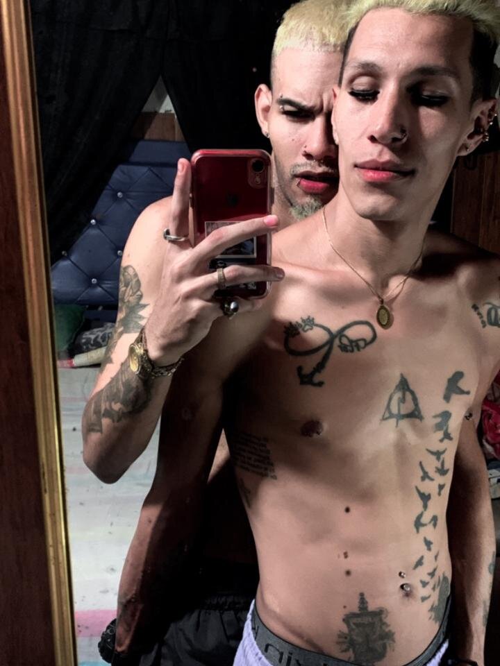 Live sex webcam photo for Leandro_Mikee #290035775