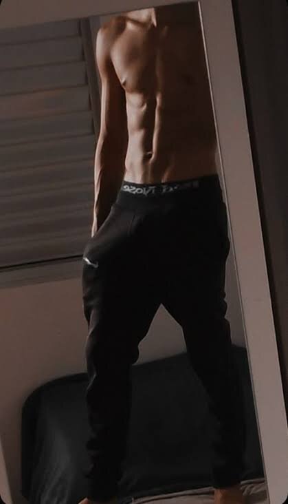 paid_skinny_22boy