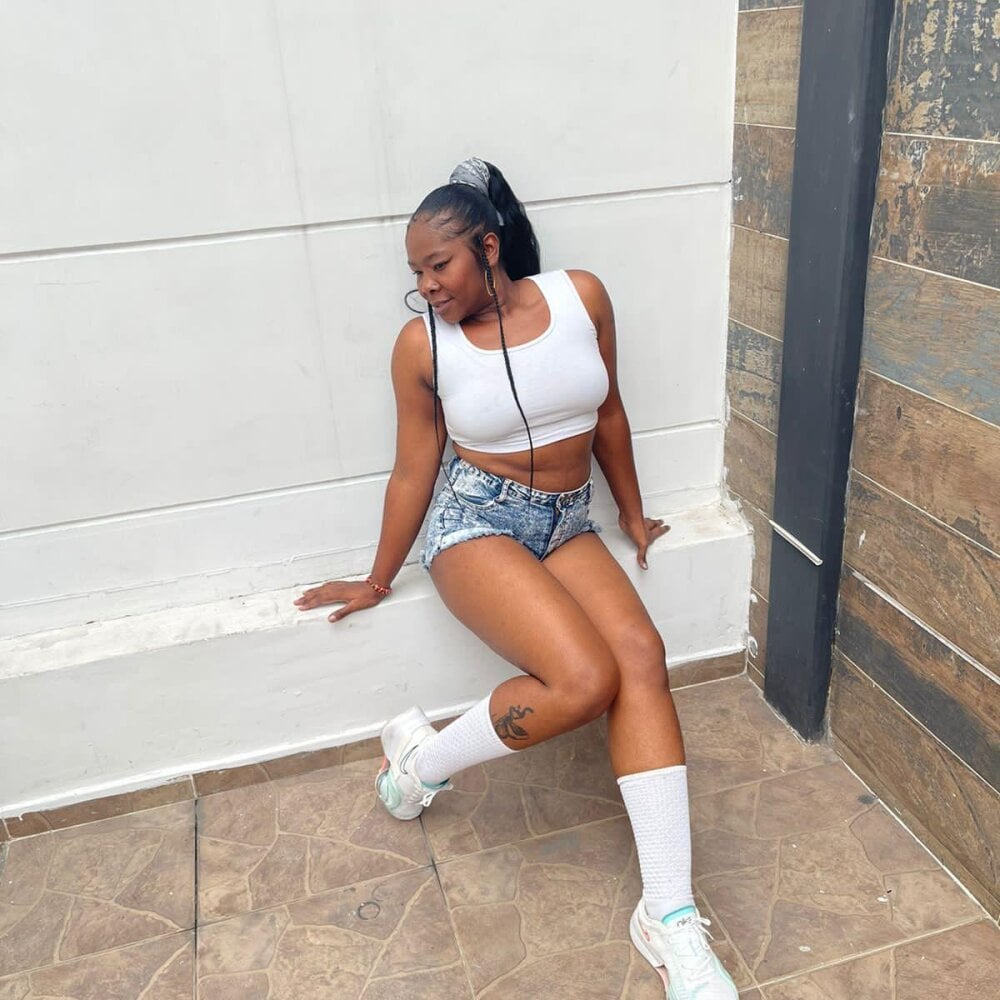 rudecam.live ebony_cristal_1 livesex profile in whispering-woods-of-europe cams