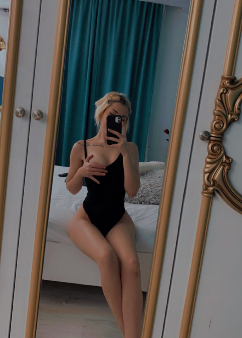 Live sex webcam photo for Diamond_Avaa #289000213