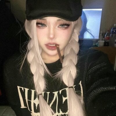 Nana_Yuki on StripChat