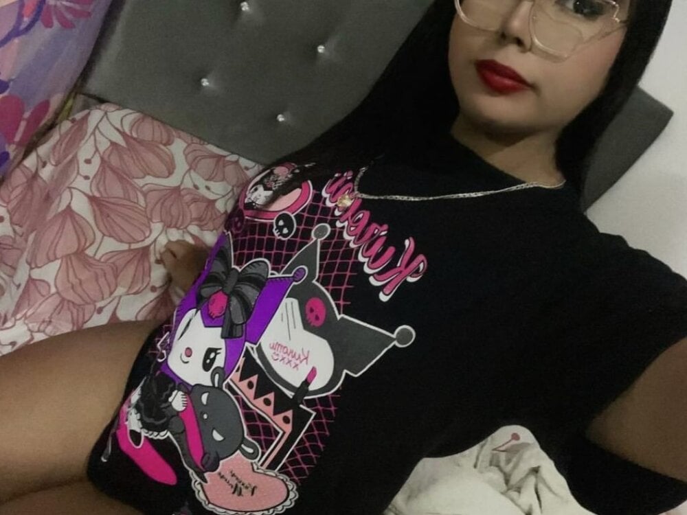adhara_hotter from stripchat