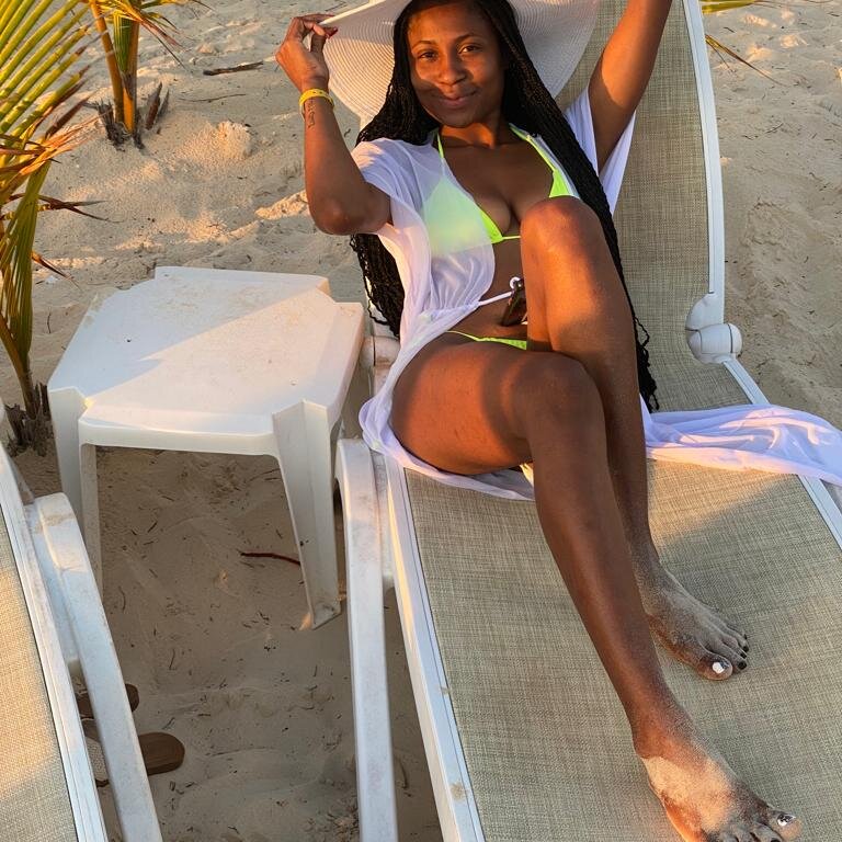 دردشة Nadian_Martinez الجنسية دون اتصال