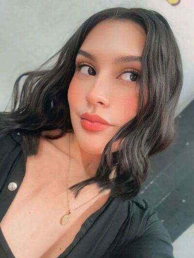 val_andaxel from stripchat