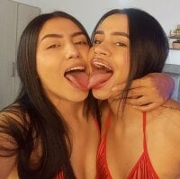 MarianaandChery's webcam live show