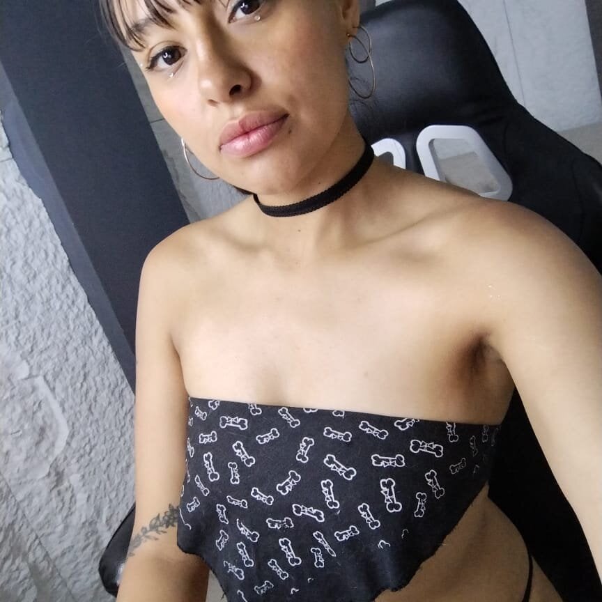 mega-camsex.com mia_tb livesex profile in latino cams