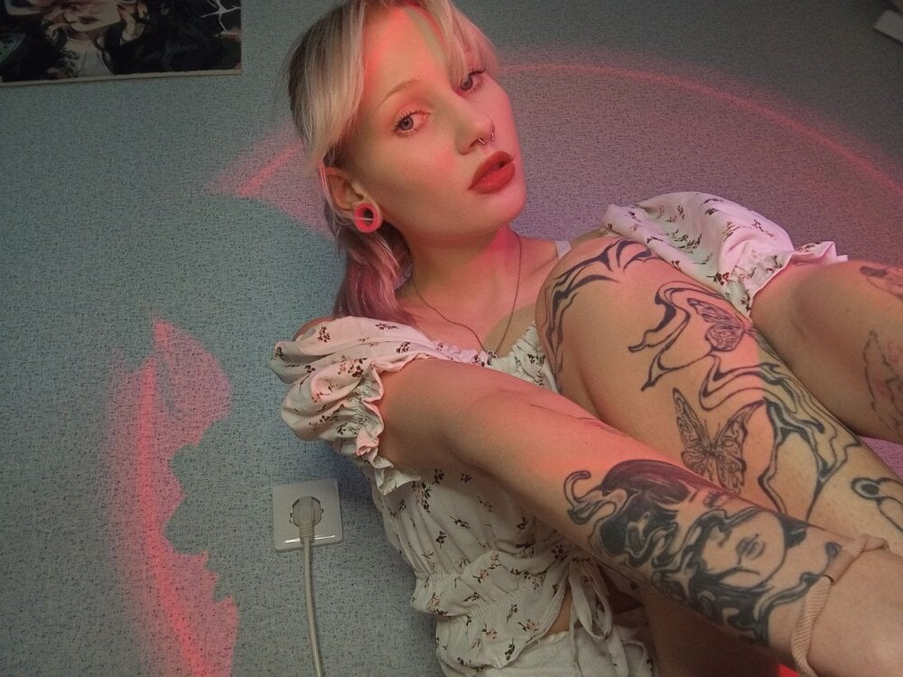 kandacemassanelli from stripchat