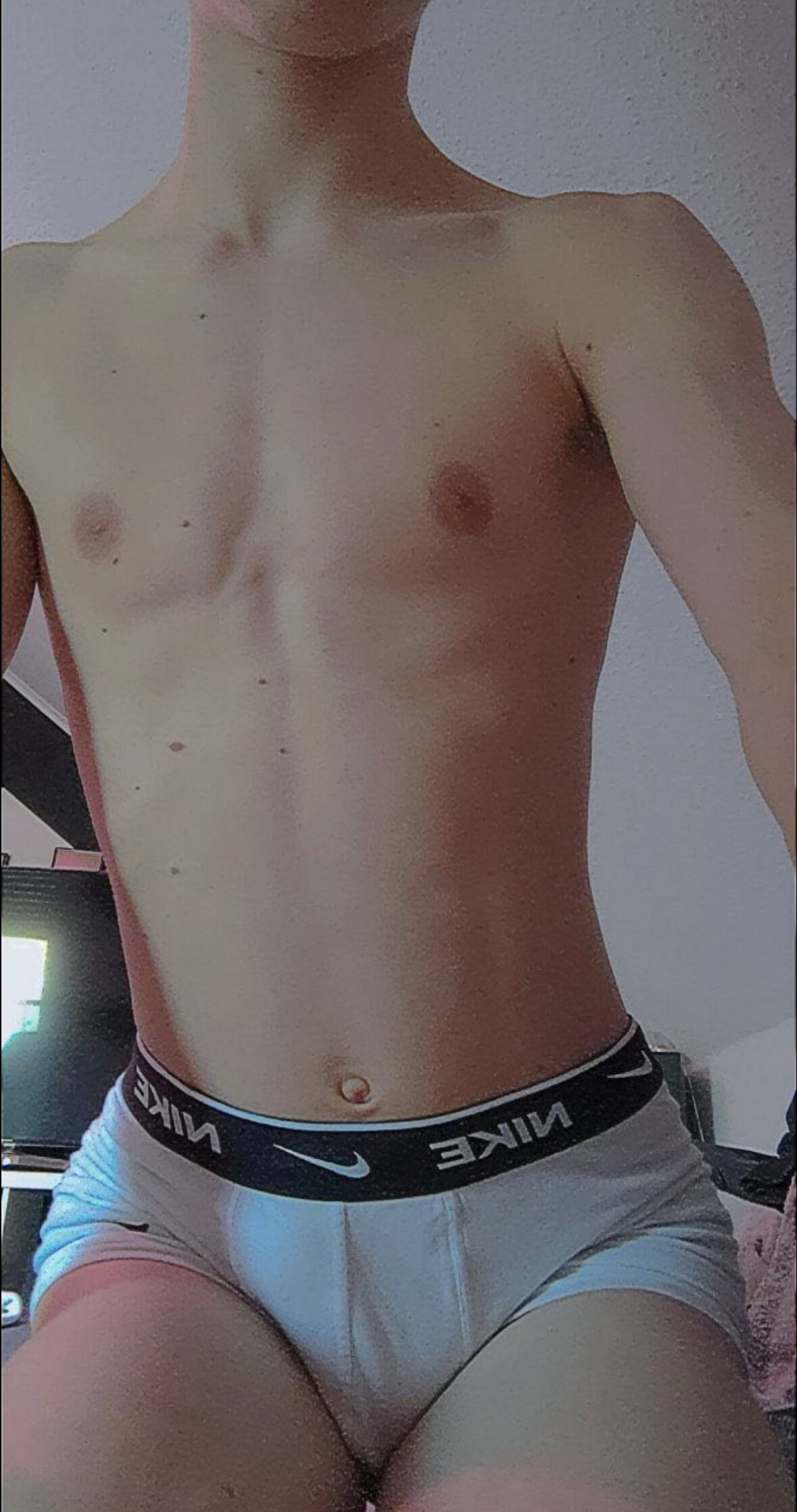 TwinklustbyEmi live webcam