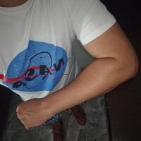 zeusmasterhorny's webcam live show
