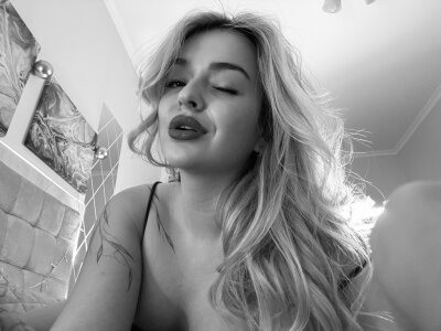 EvaGoddes Female Leather Live Webcam Chat