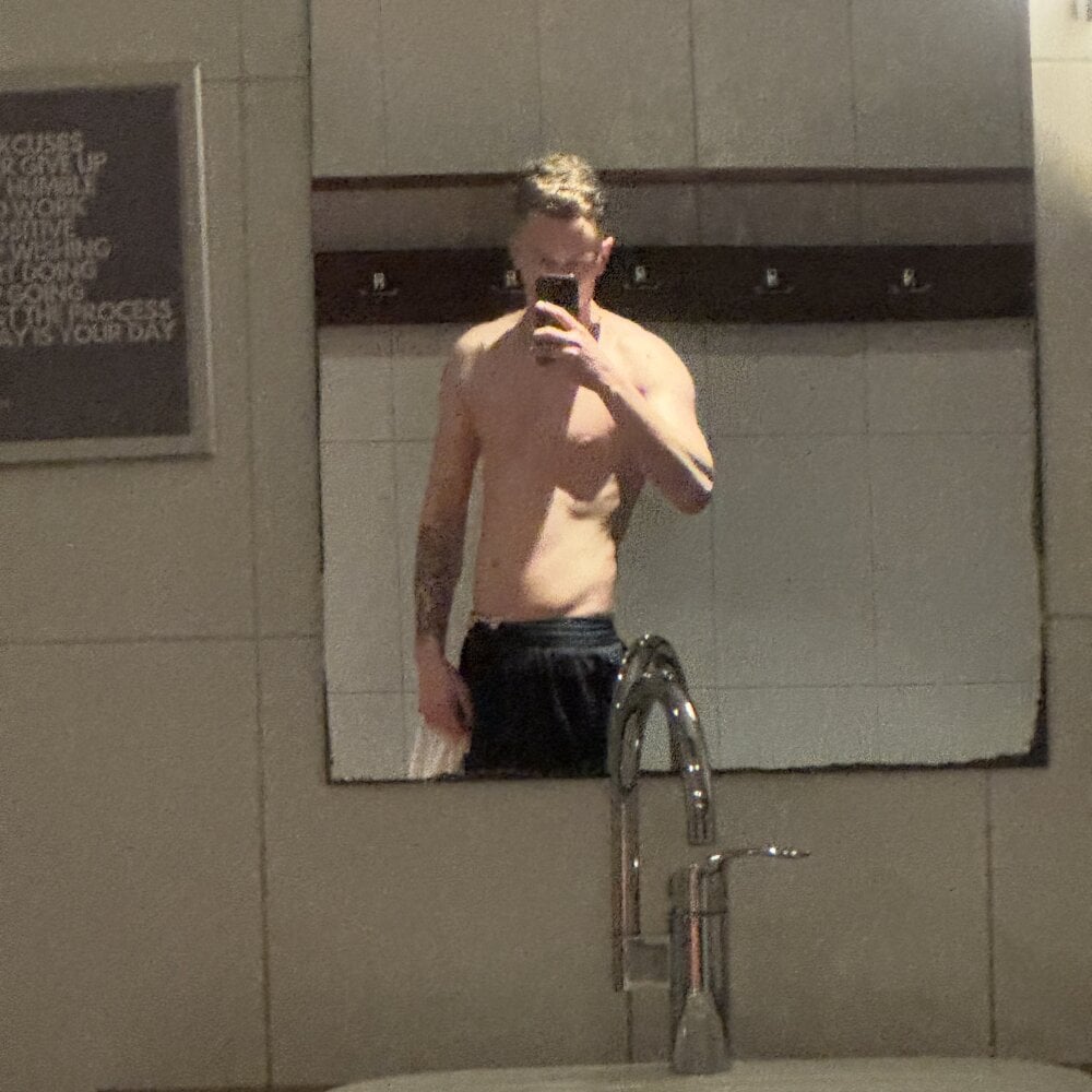 nickyourslave's Offline XXX Chat