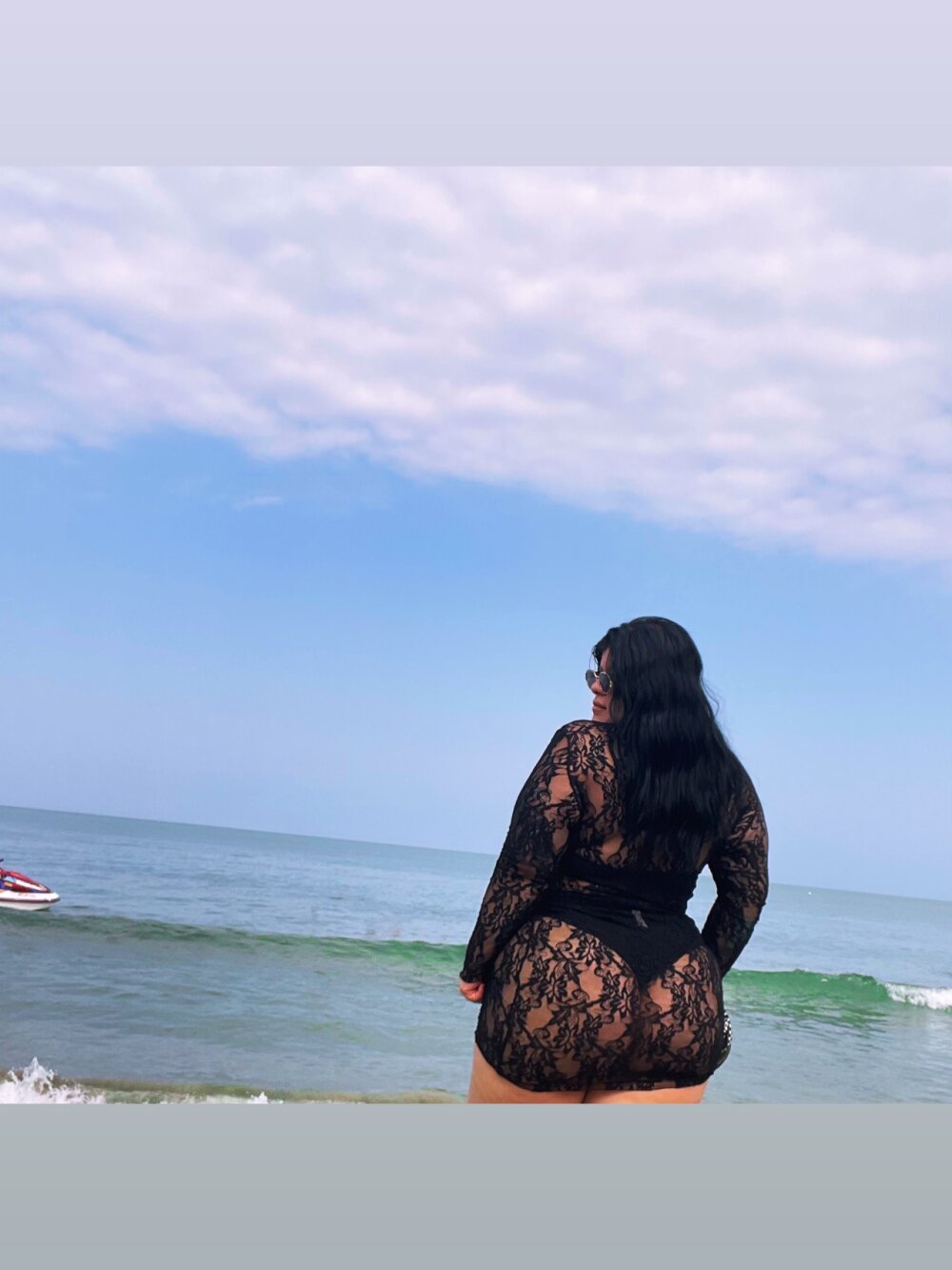 Scarlett_grey1 profile