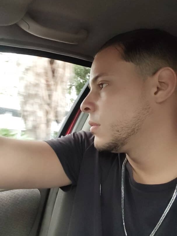 attractiveboy_8's Offline XXX Chat