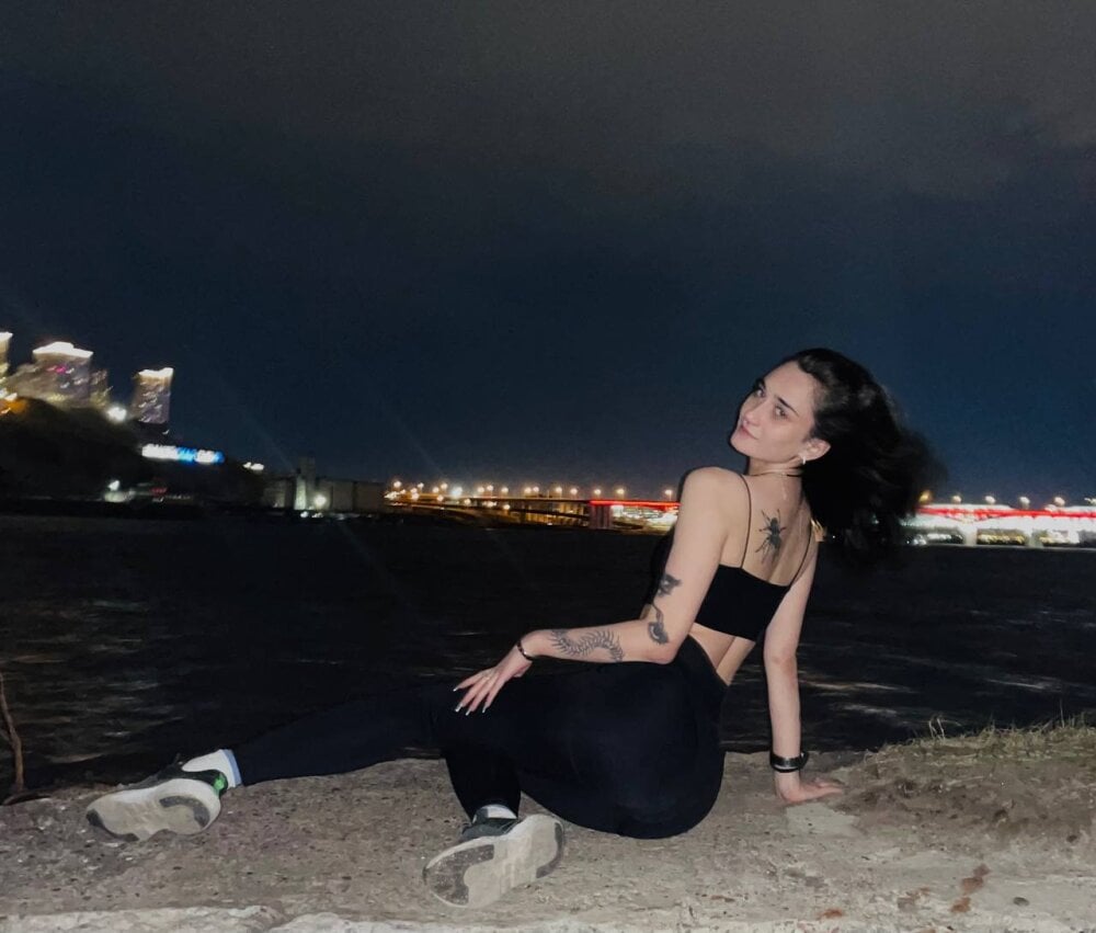 Sexxxtazy_Vi profile