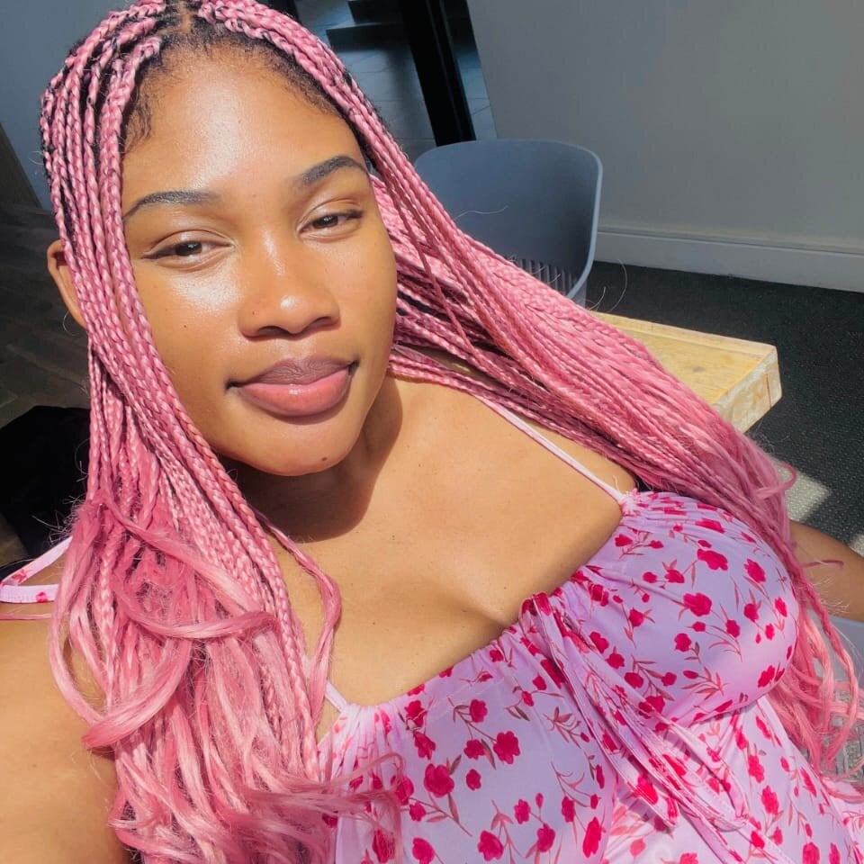 sexyprettyboobz webcam profile - ???