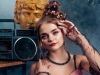 SophieSuvi's webcam live show