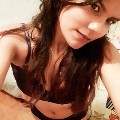 laura_fiore19 🔼 live nude chat
