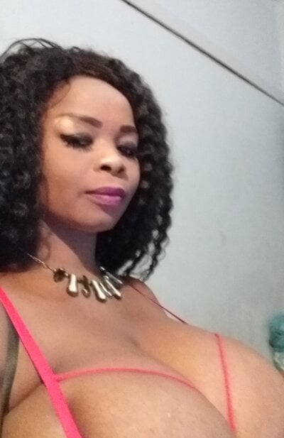 bustylaura4u - deepthroat