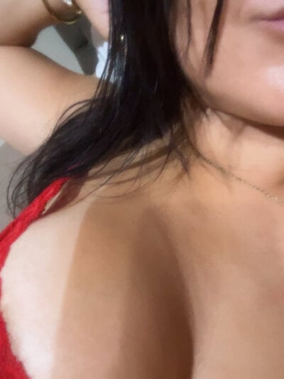 Vicksallessiliconada Female Bigtitsbrunettes Online Cam Naked