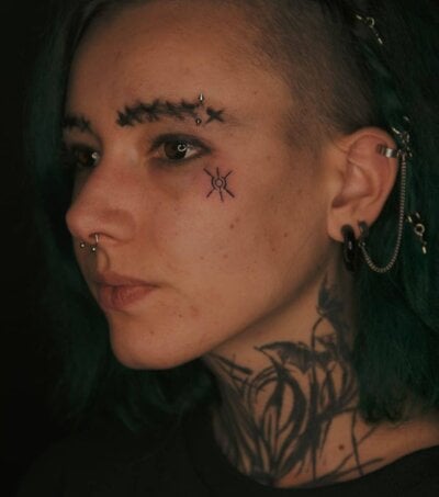 Smoking_Raven - piercings