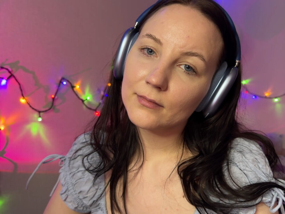 jullsol's Offline Chat Room